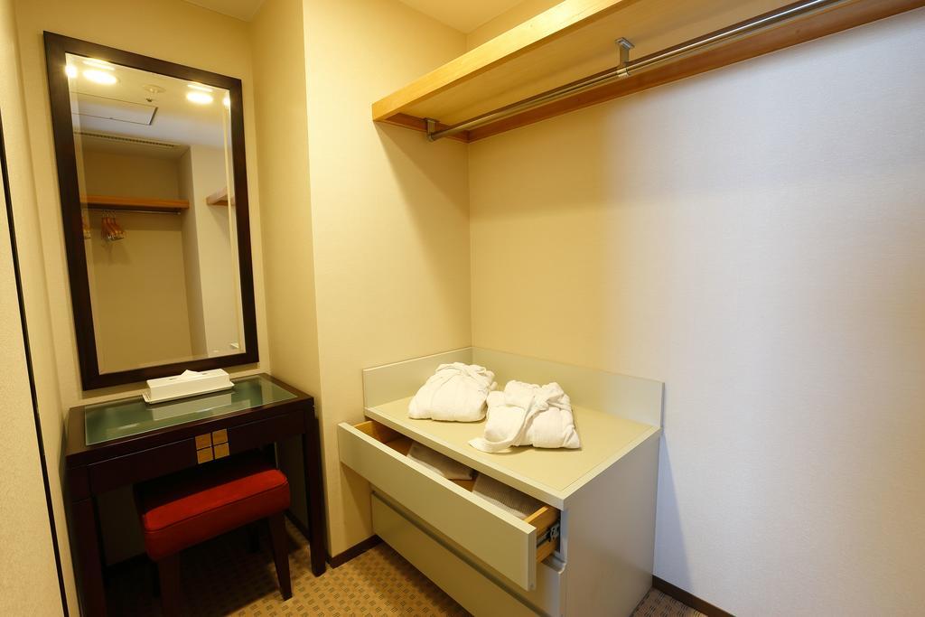 Keisei Hotel Miramare Тіба Екстер'єр фото